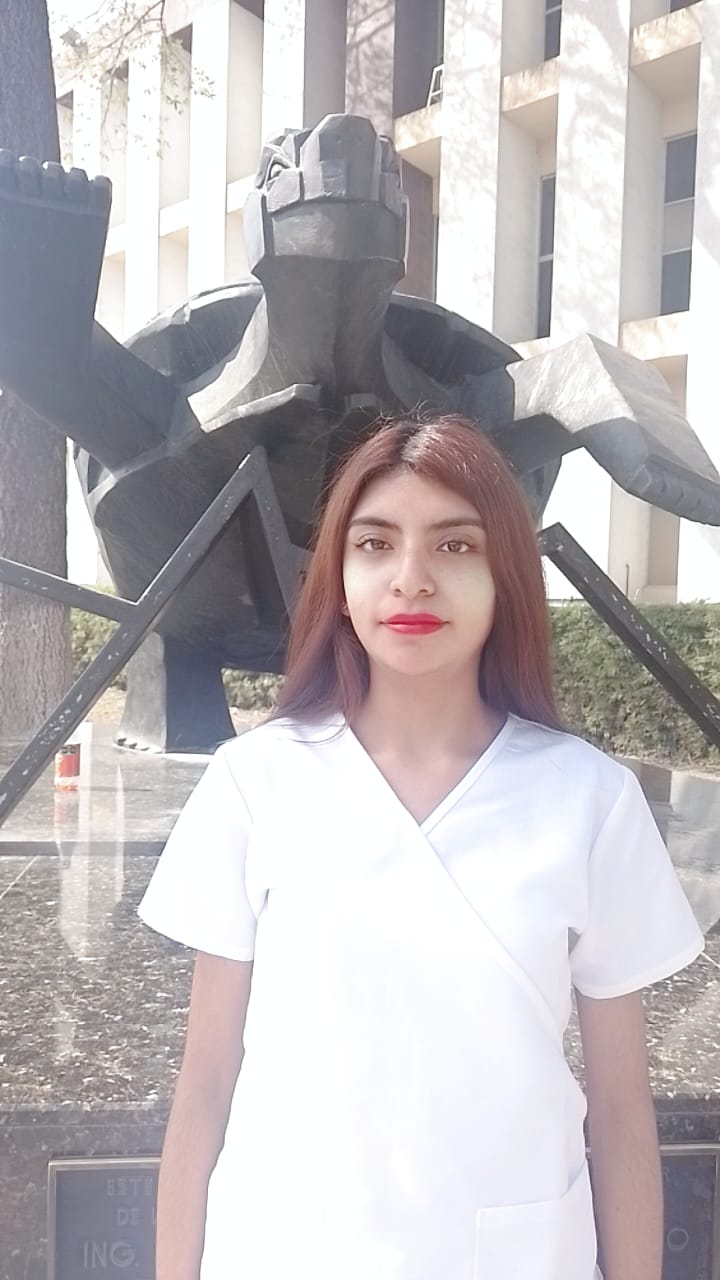 Adriana Gallardo, Odontóloga en formación